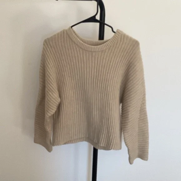 Industry Elegant Beige Ribbed Sweater medium - Picture 1 of 5